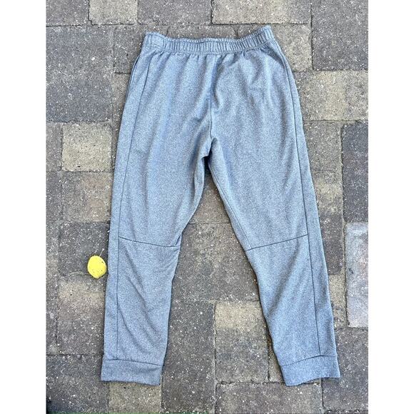 Ladies Nike therma-fit gray jogger sweatpants size L - Picture 4 of 4